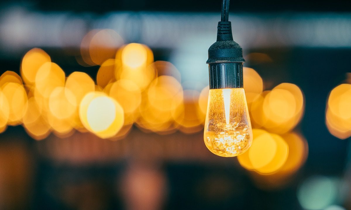 Wisząca lampa sama żarówka