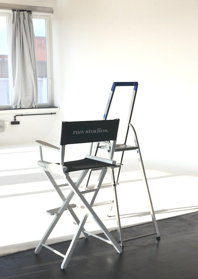 Kultowe krzesło reżyserskie dla wizażystek