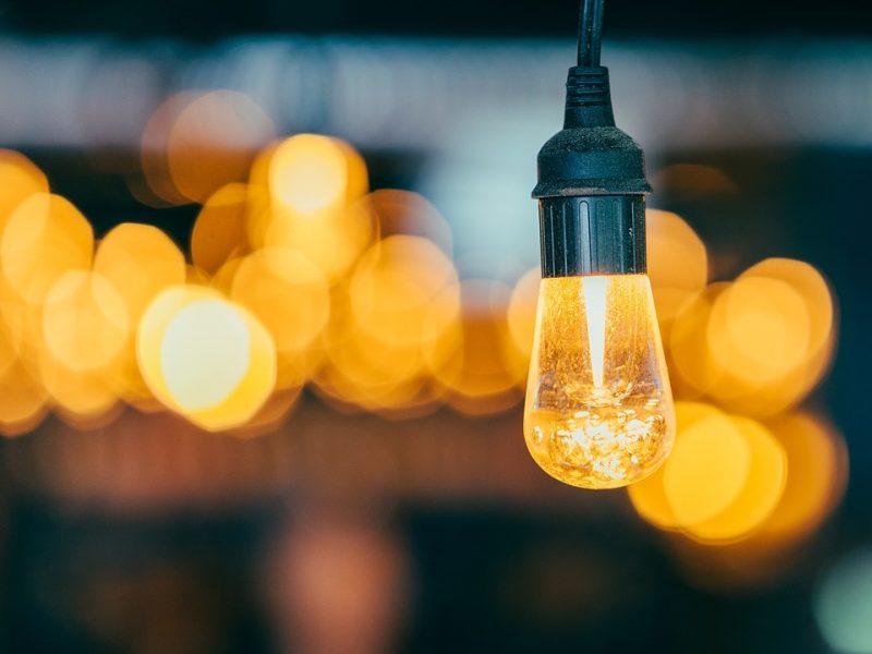 Wisząca lampa sama żarówka